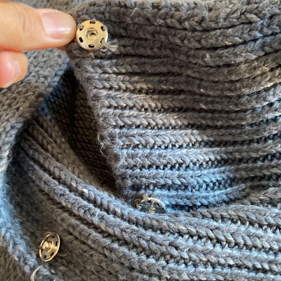 Cute cowl neck style cardigan in size L - Picture 3 of 10